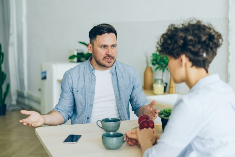 Argument Etiquette Over the Holidays: How to Successfully Defuse and De-escalate Mealtime Conversations for a Stress-Free Thanksgiving